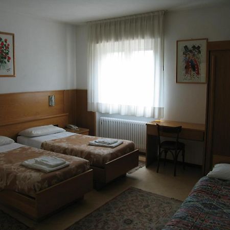 Hotel Oasi Trydent Zewnętrze zdjęcie