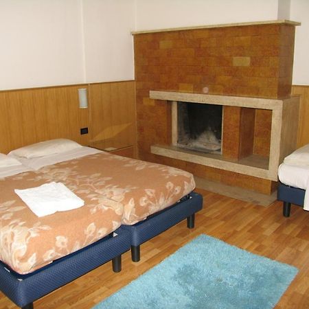 Hotel Oasi Trydent Zewnętrze zdjęcie