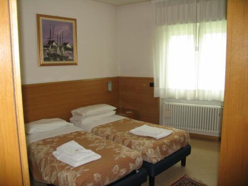 Hotel Oasi Trydent Zewnętrze zdjęcie